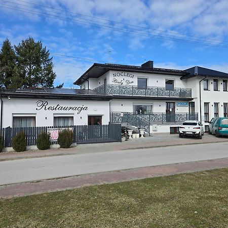 Bialy Dom Apartamento Sulejów Exterior foto