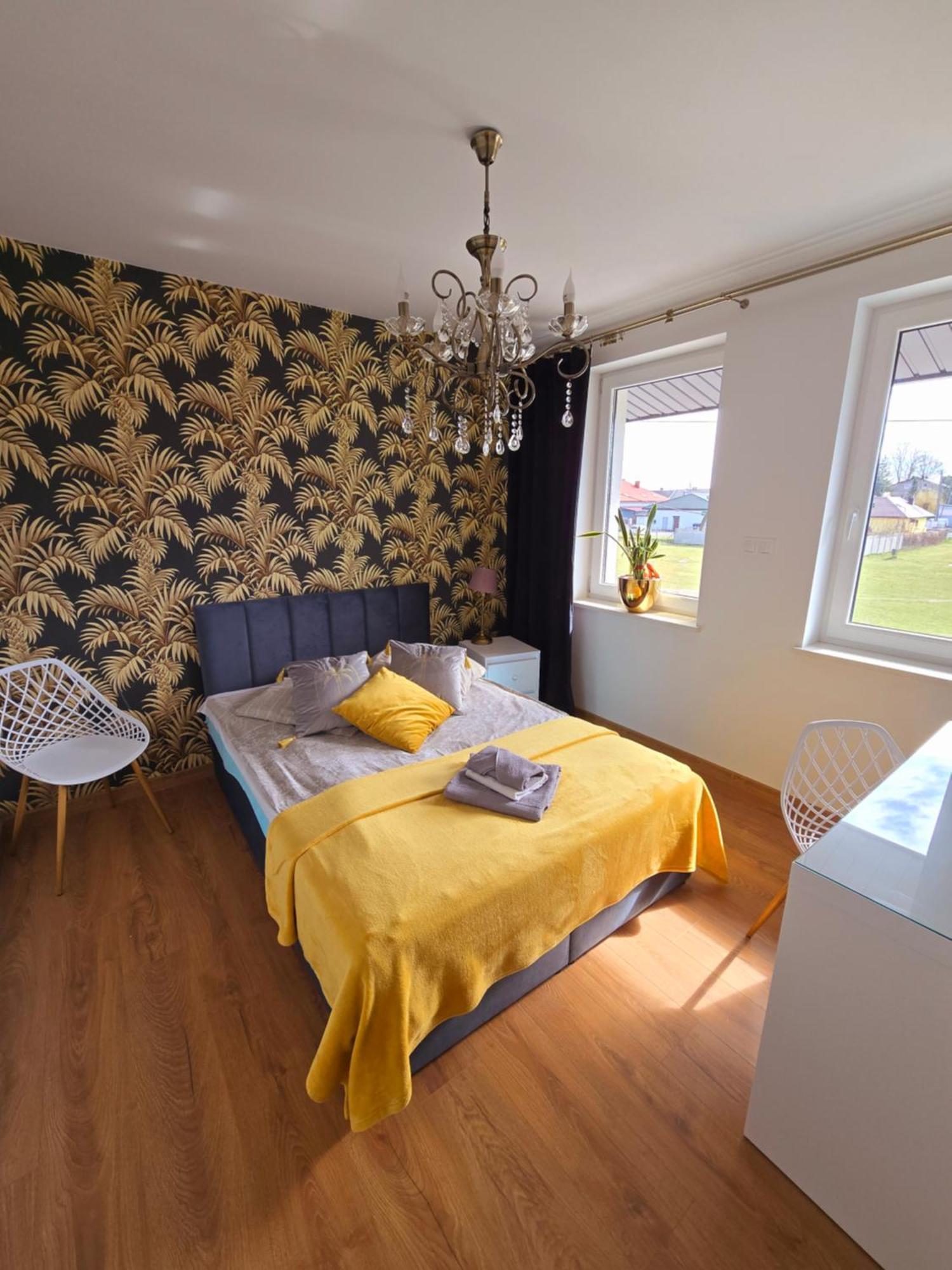 Bialy Dom Apartamento Sulejów Exterior foto